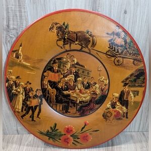 Vintage CROATIA/YUGOSLAVIA Hand Painted Wood Souvenir Holiday Plate